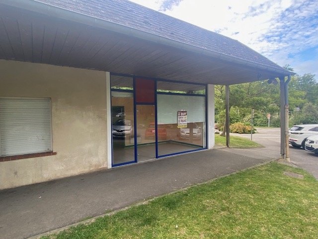 location-local-commercial-cherbourg-en-cotentin-com1100