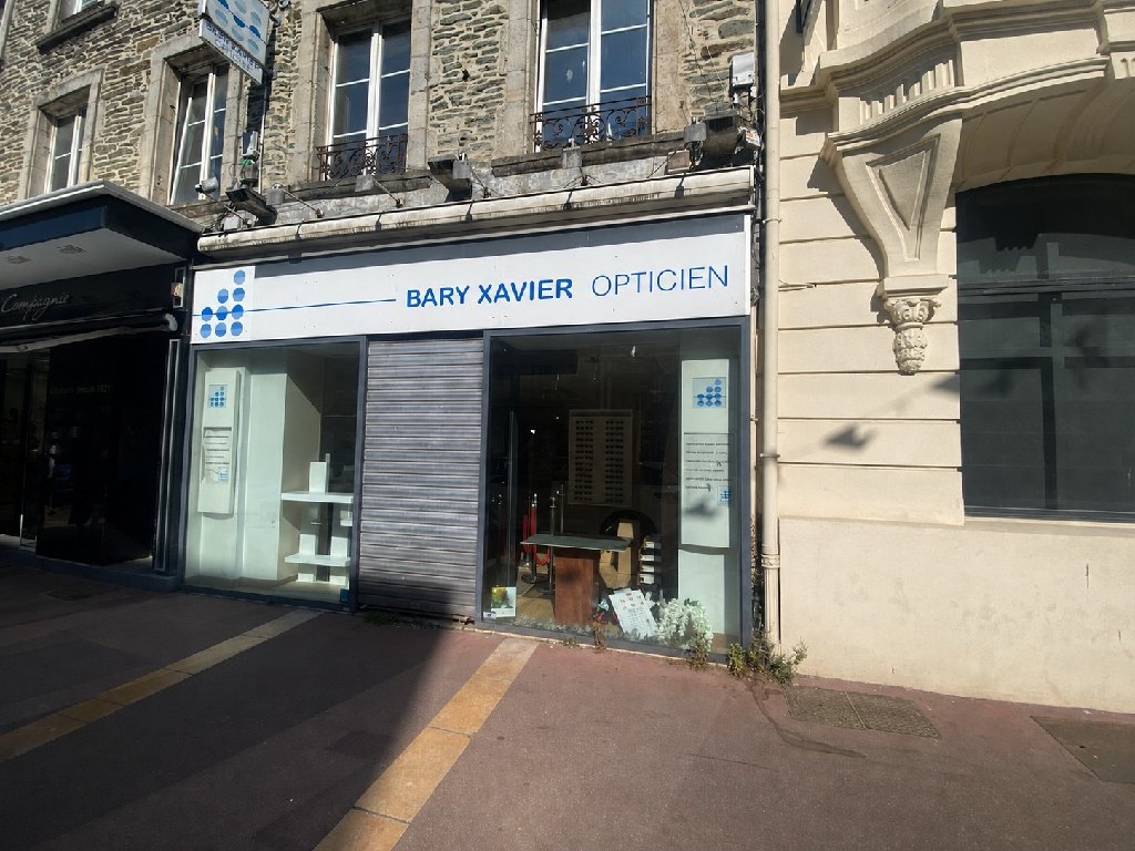 location-local-commercial-cherbourg-en-cotentin-com1102