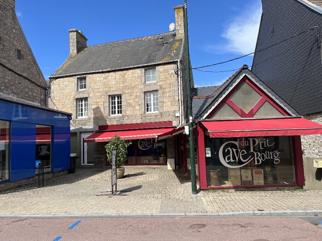 Local commercial 4 pièces 198 m² · à Les Pieux · 198 m² · 423 775 €